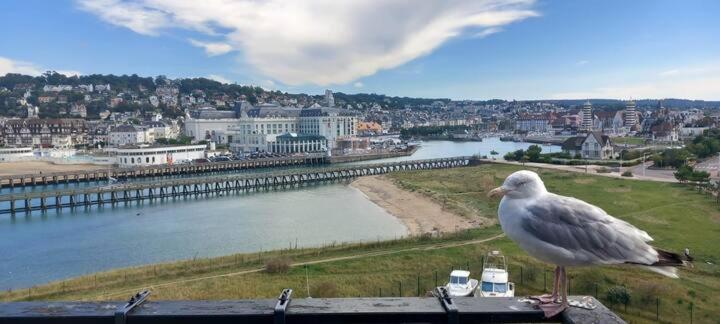 Mini-Duplex Cosy Avec Magnifique Vue Mer Deauville Bagian luar foto